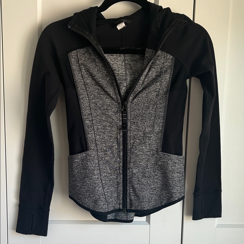 Iviva Girl’s Black and Gray Jacket | 10